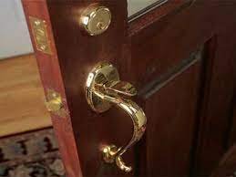 do i need a knoblock if i have a deadbolt