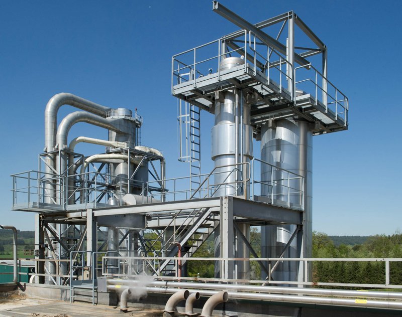 a huge steel forced circulation evaporator